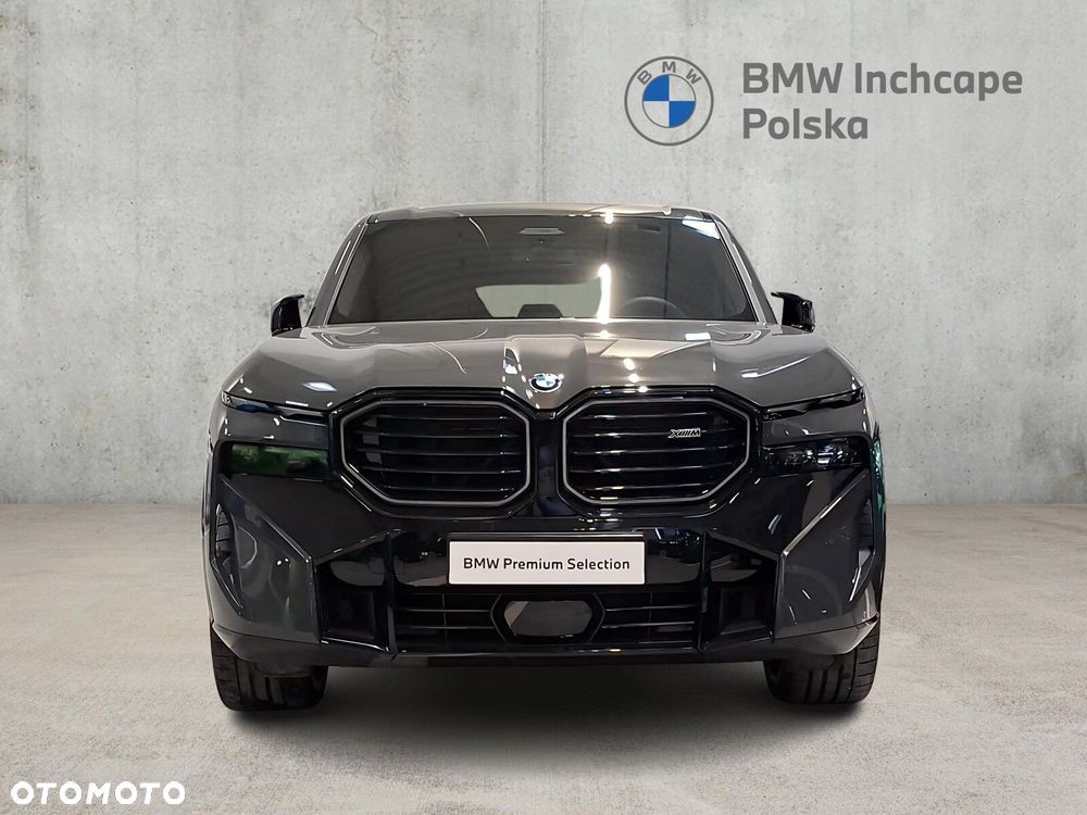 BMW XM - 8