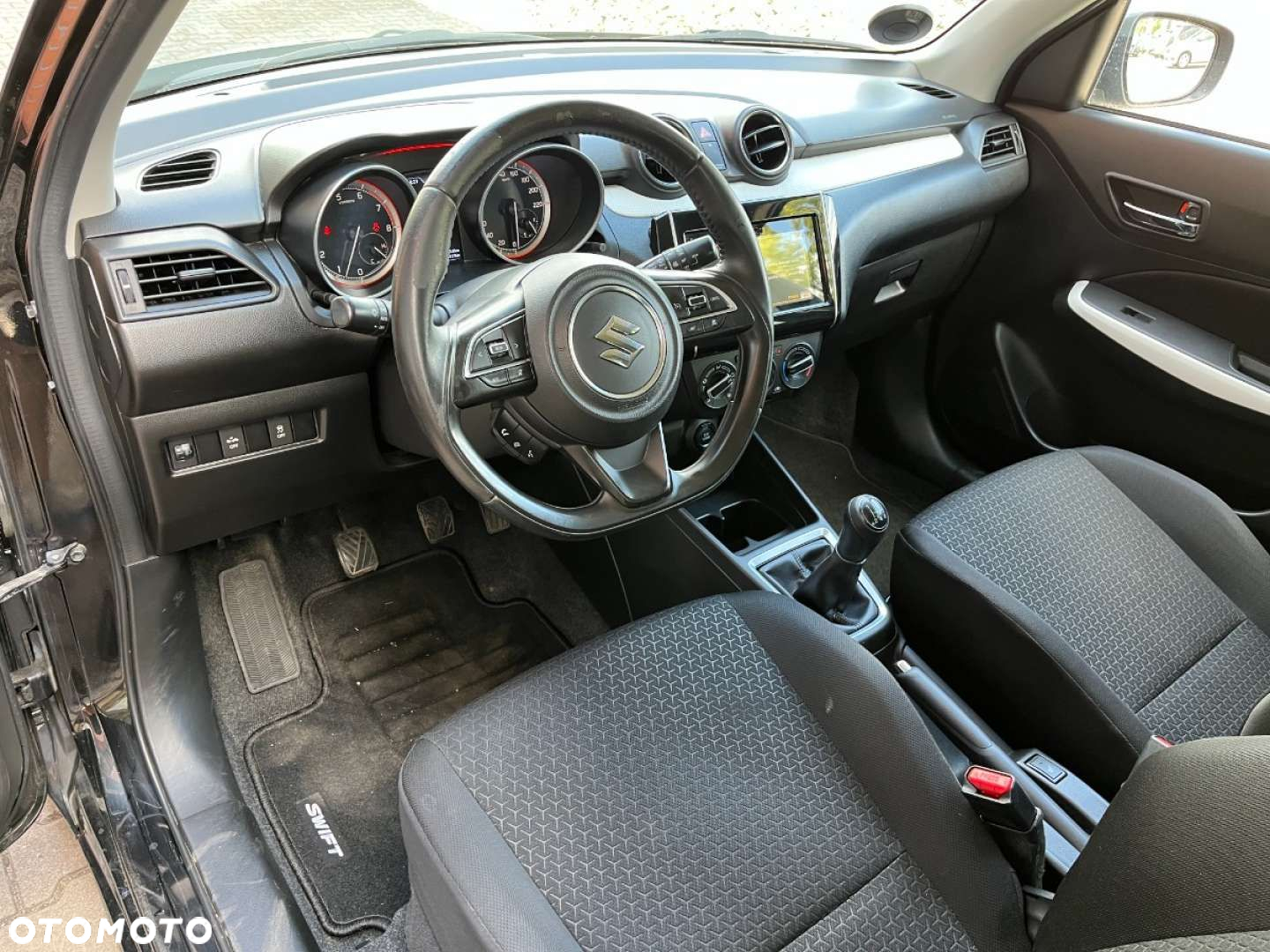 Suzuki Swift 1.2 Premium - 8