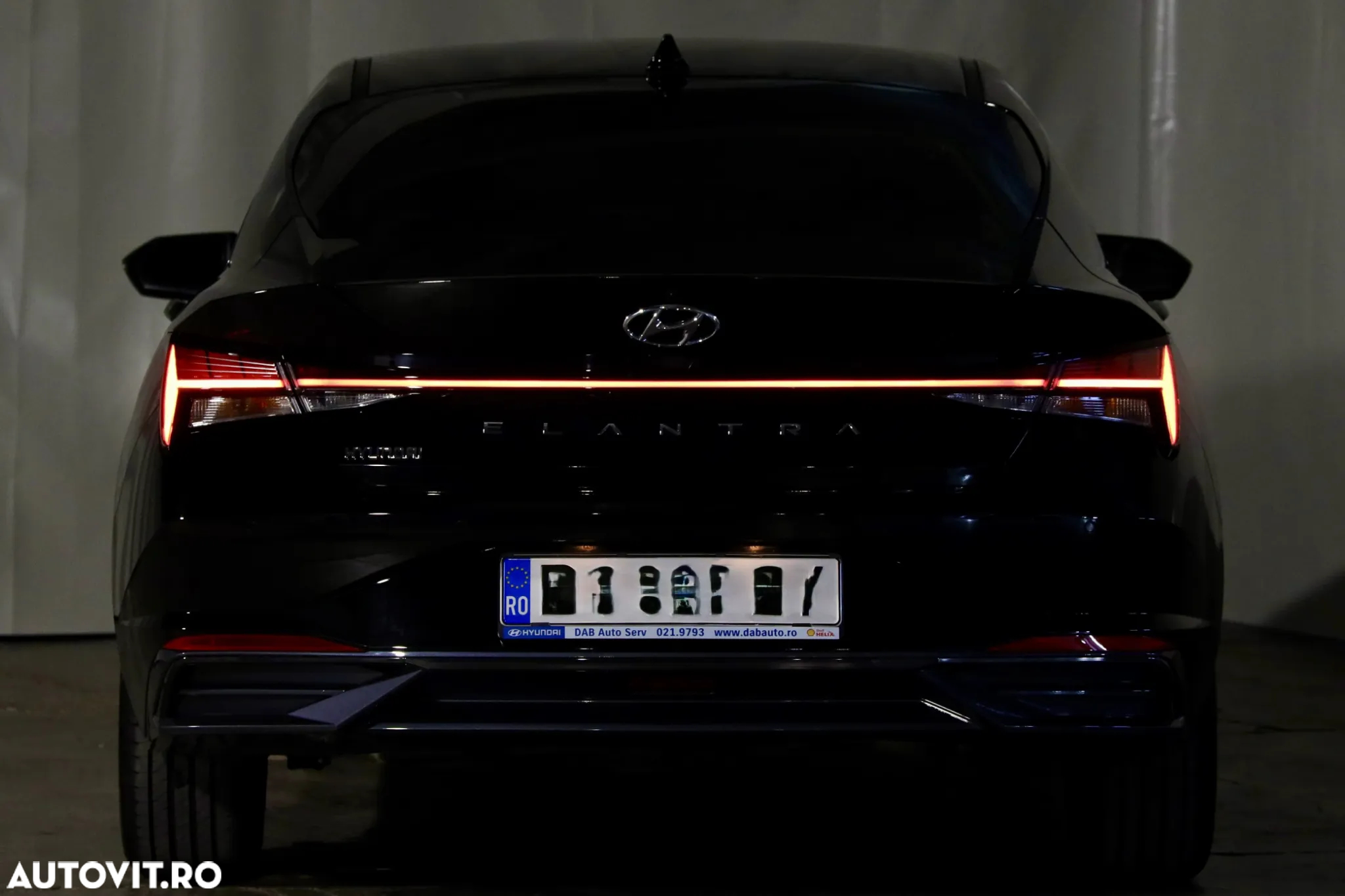 Hyundai Elantra - 14