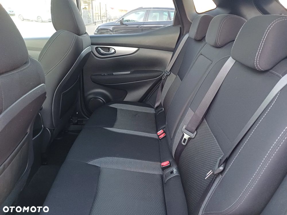 Nissan Qashqai 1.2 DIG-T N-Connecta Xtronic - 9