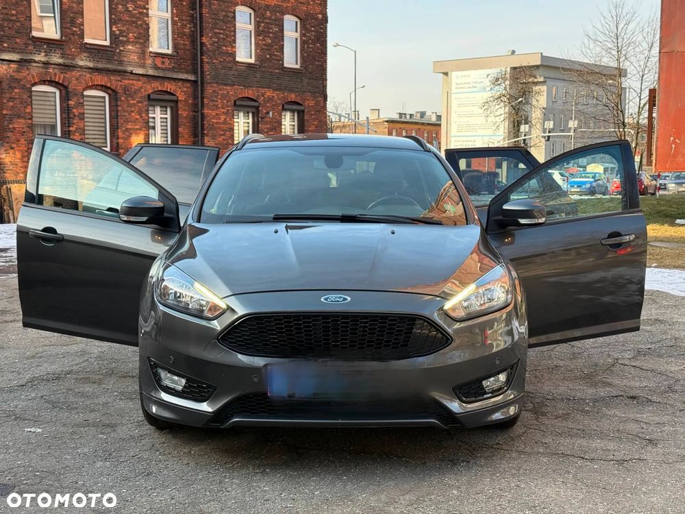 Ford Focus 1.5 EcoBoost ST-Line - 4