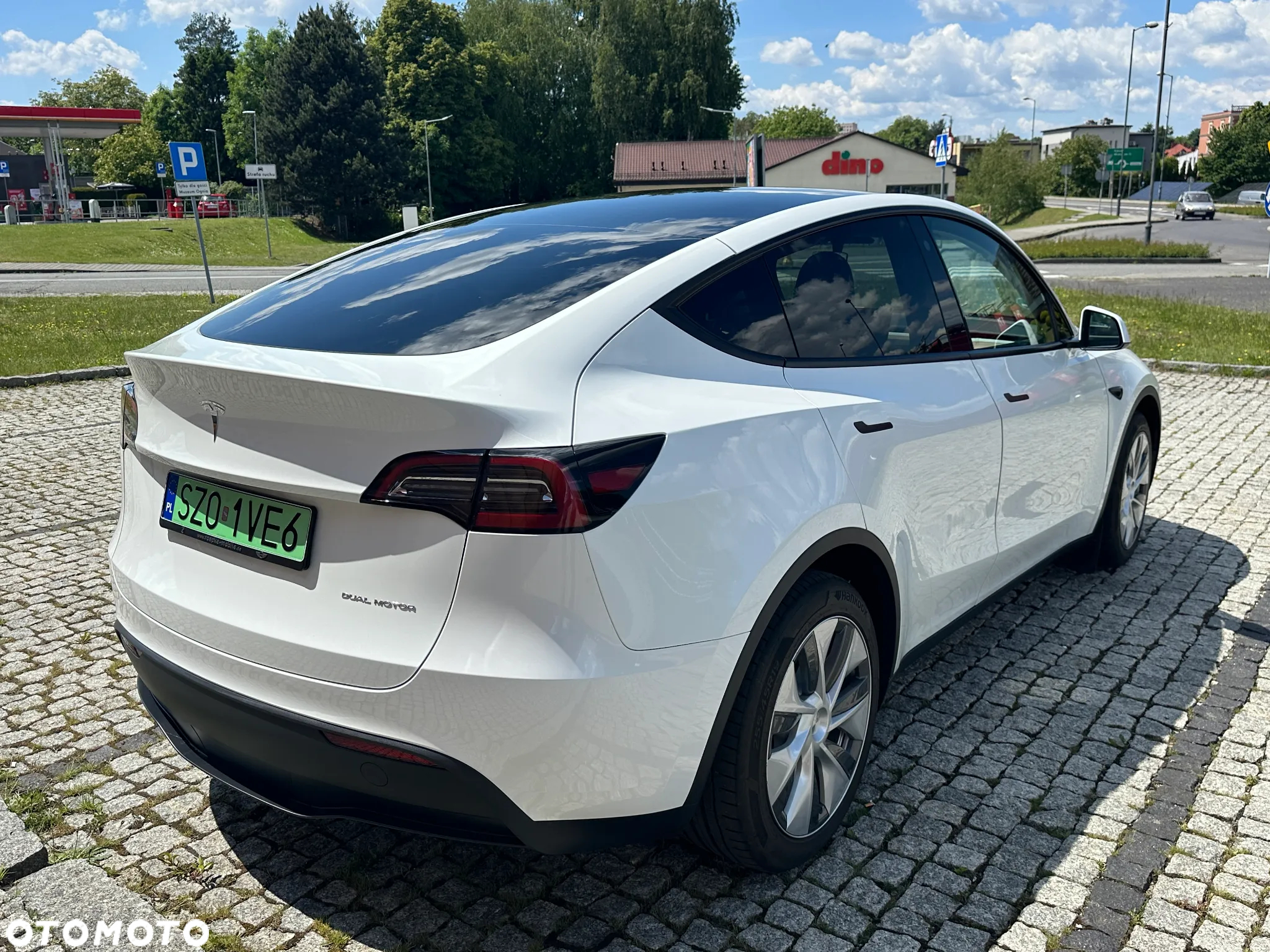 Tesla Y Long Range AWD - 5