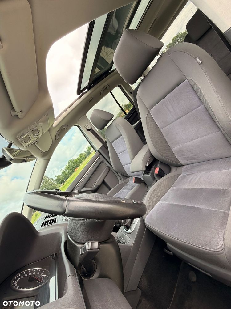 Volkswagen Touran 2.0 TDI DPF DSG Highline - 14