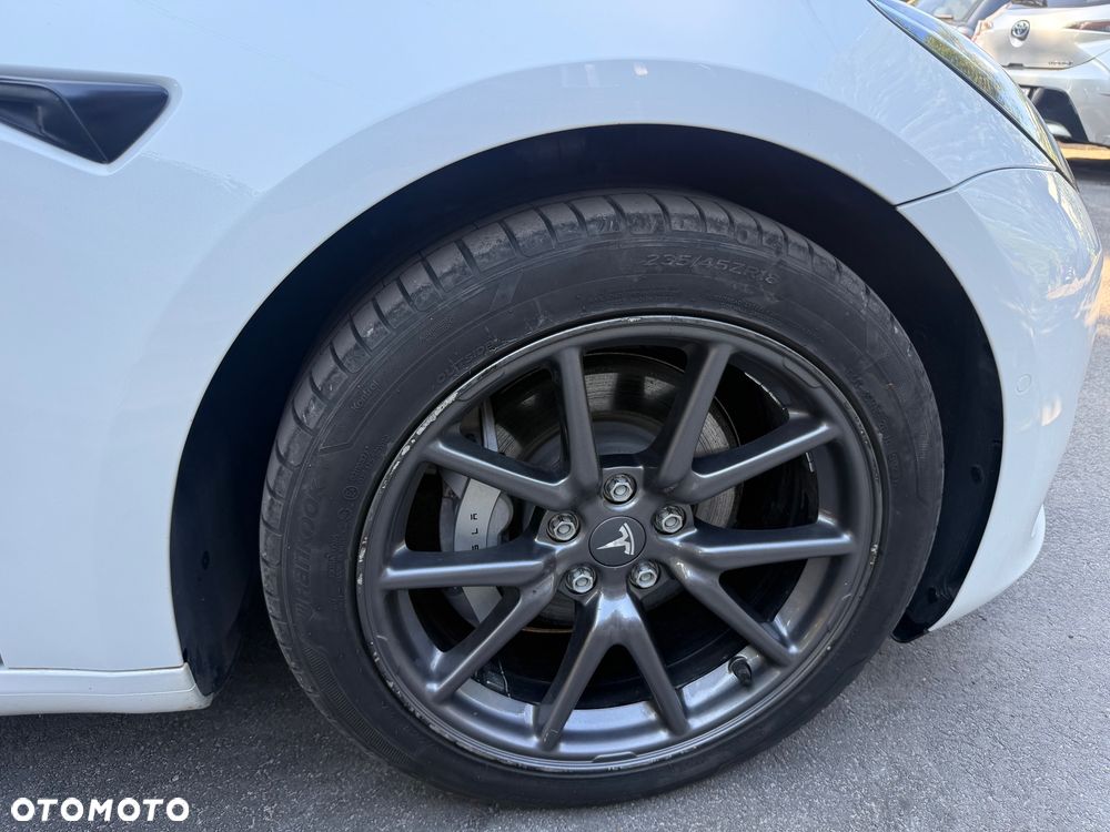 Tesla Model 3 - 20