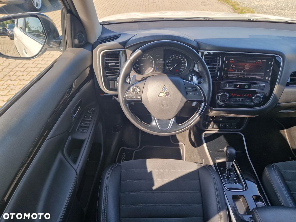 Mitsubishi Outlander 2.0 2WD CVT Diamant - 34