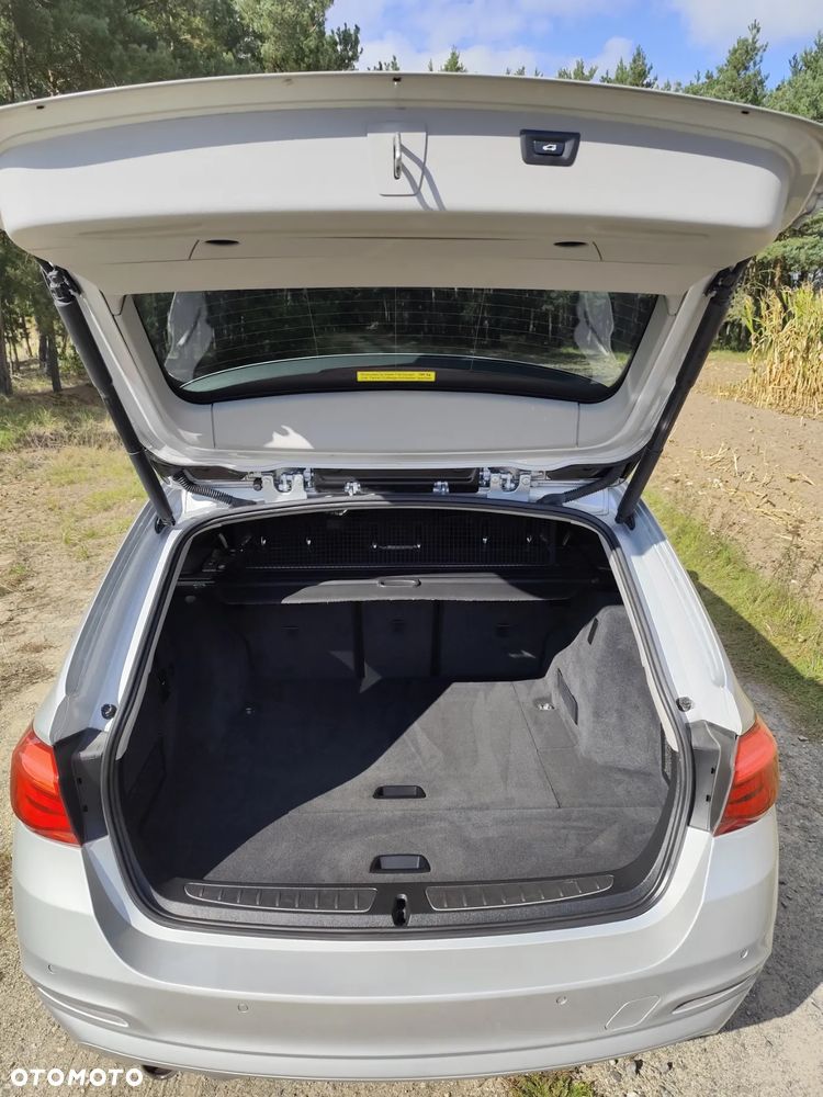 BMW Seria 3 318d - 12