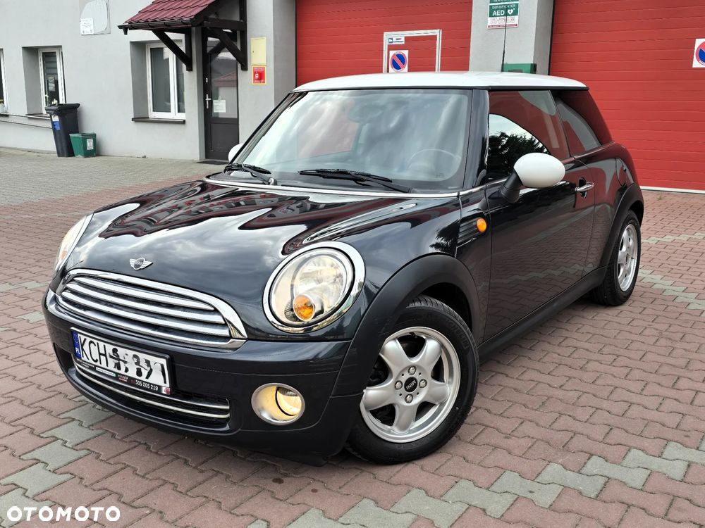 MINI Cooper Standard - 1