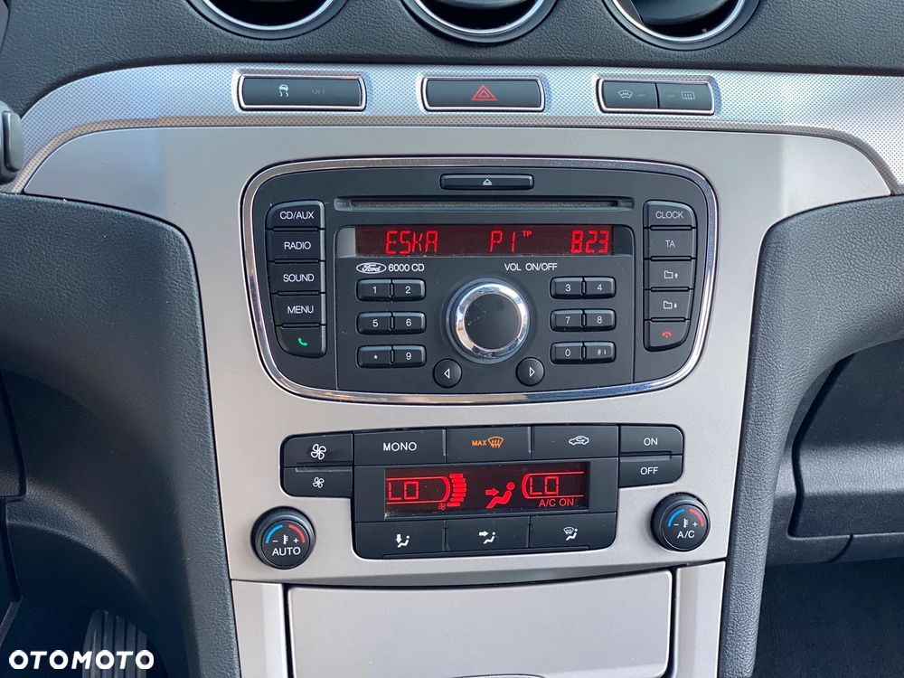 Ford S-Max - 22
