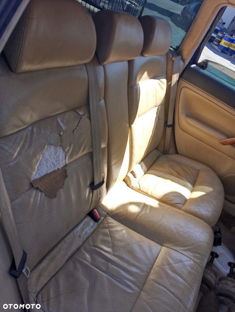 Volkswagen Passat B5 Przed Lift 4MOTION! (97-00r.) 2.8 B 193KM. Silnik ALG pasuje do ACK, AHA, APR, AQD, ATQ Skrzynia  DJR  [ Syncro/ 4motion] lakier R5V LR5V C3.Cały na części.GWARANCJA !!! Przód Tył Zestaw Komplet Drzwi Klapa Zderzak Błotnik Maska Grill Atrapa Szyba Pas Lampa Lusterko Boczki Fotel Kanapa Kokpit Deska Rozdzielcza Przełącznik Włącznik Sterownik Przewody Wiązka Instalacja Moduł Komputer Czujnik Listwa Pompa Alternator Wtryski Głowica Rozrusznik Kompresor Sprzęgło Dwumas Silnik Skrzynia ABS Klimatyzacji Paliwa Wspomagania Kolektor Turbina Przepustnica Zawór Chłodnica Koło Hak Belka Sanki Zawieszenie Mcpherson Półoś Amortyzator Wydech Tłumik Zacisk Most - 7