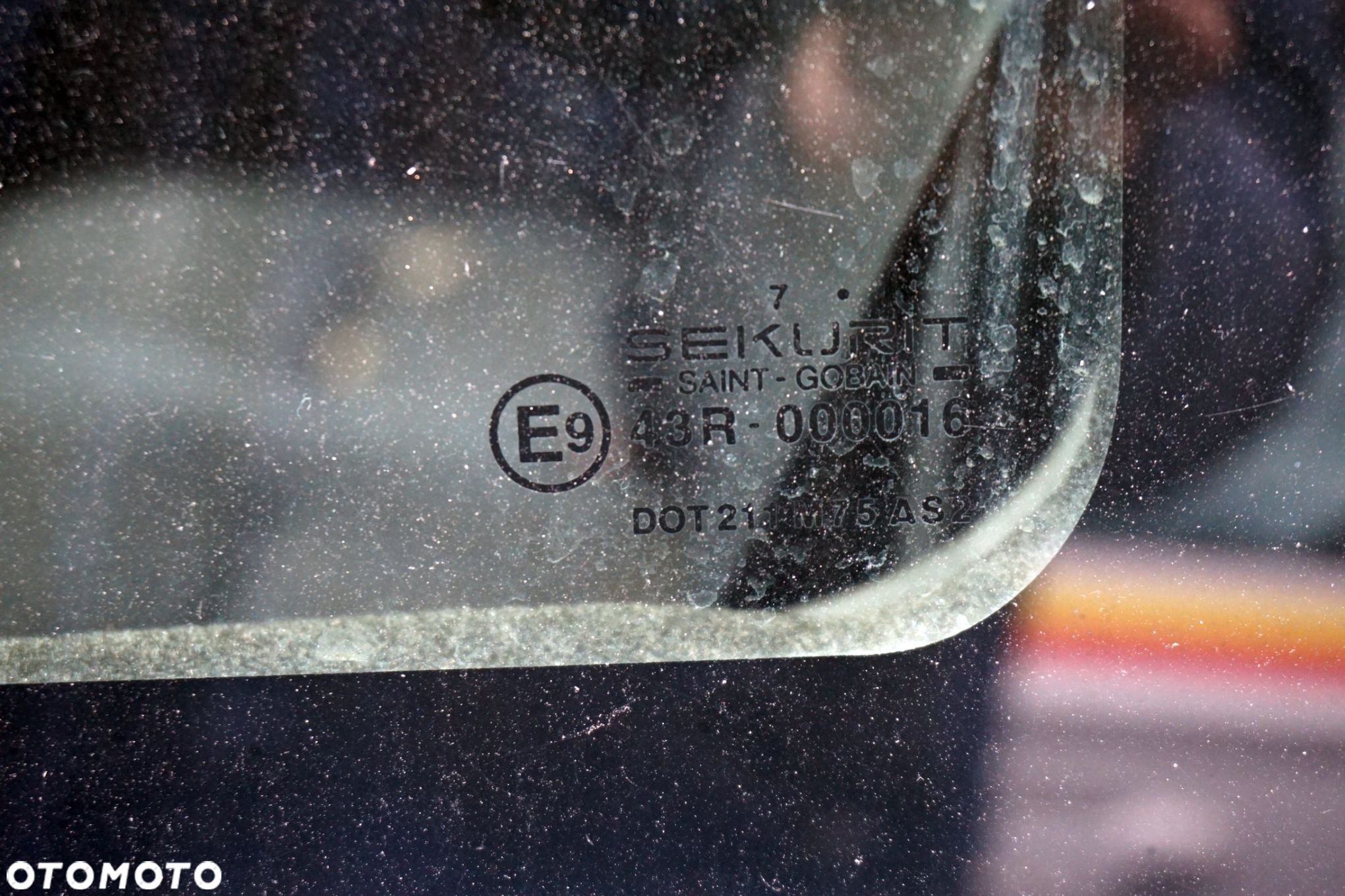 SZYBA KAROSERYJNA TYLNA LEWA BOCZNA BERLINGO I LIFT II M59 ŚRODKOWA CITROEN 2002-2008 - 2