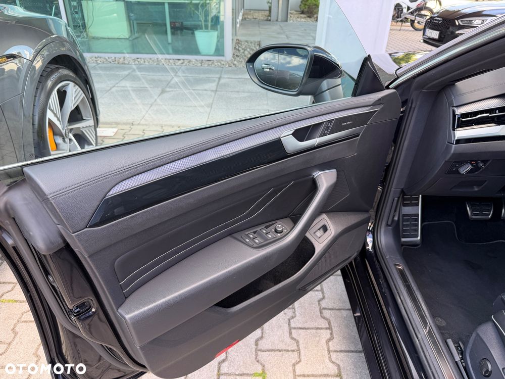 Volkswagen Arteon 2.0 TDI SCR 4Motion DSG R-Line - 17