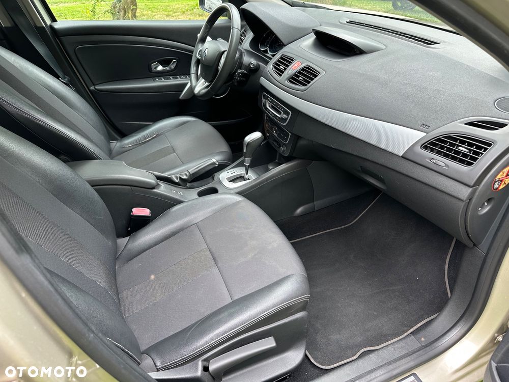 Renault Fluence 2.0 16V Privilege X-Tronic CVT - 17