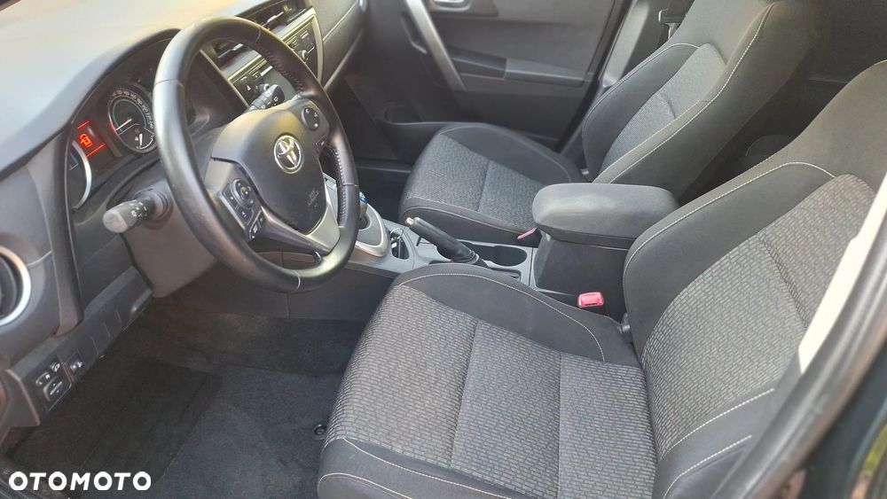 Toyota Auris 1.8 HSD Luna - 21