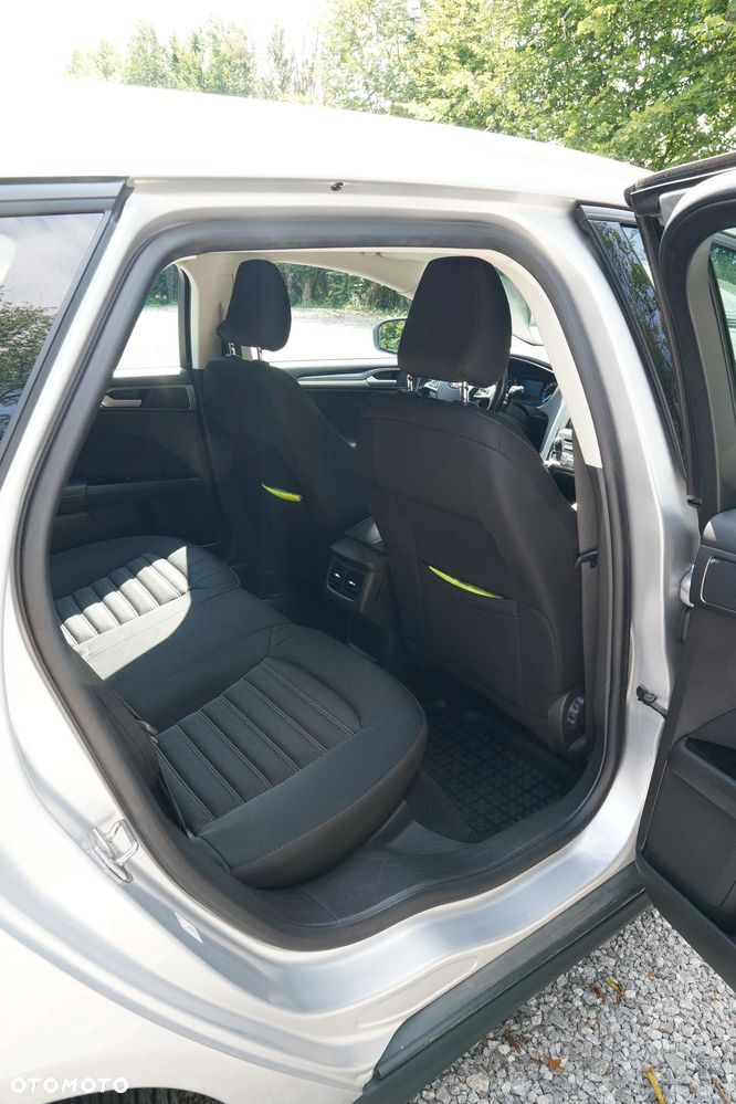 Ford Mondeo - 18