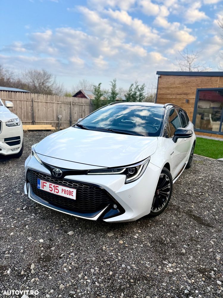 Toyota Corolla 1.8 HSD Dynamic GR Sport - 1