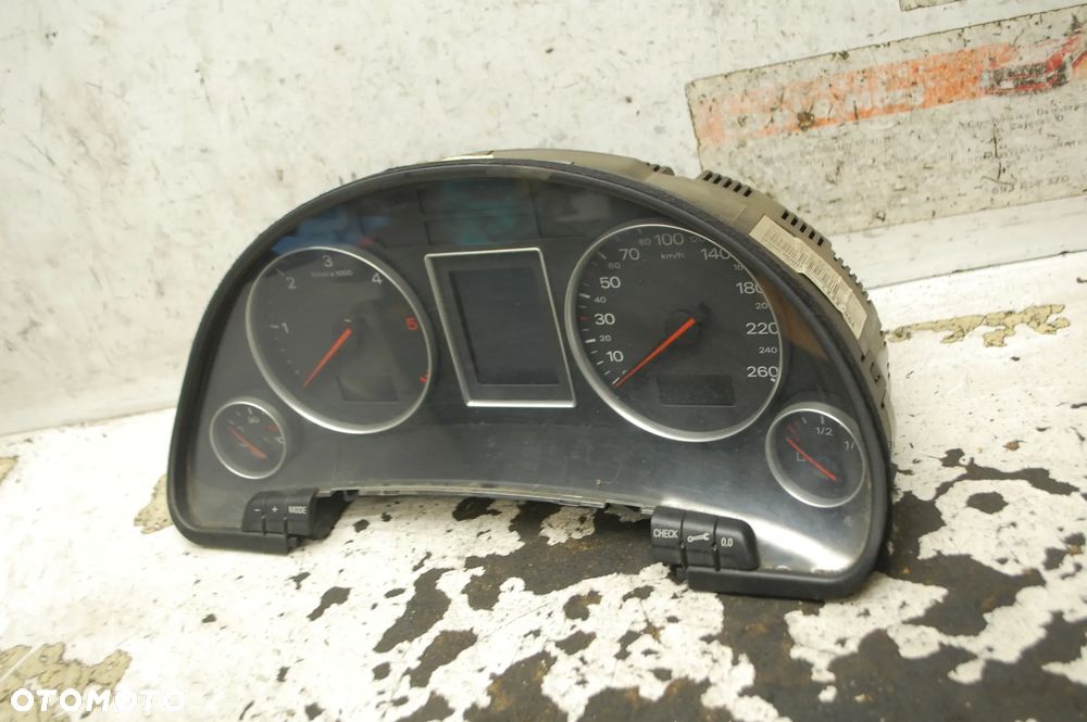 LICZNIK ZEGAR 8E0920900G AUDI A4 B6 1.9 TDI AVF - 2