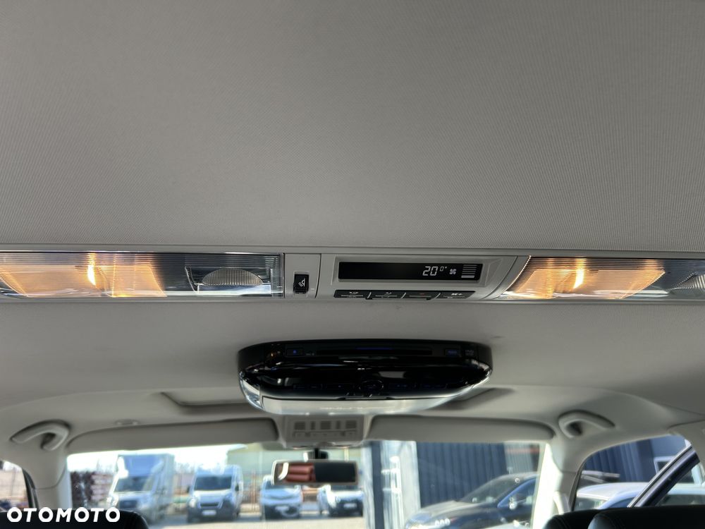 Volkswagen Multivan - 19