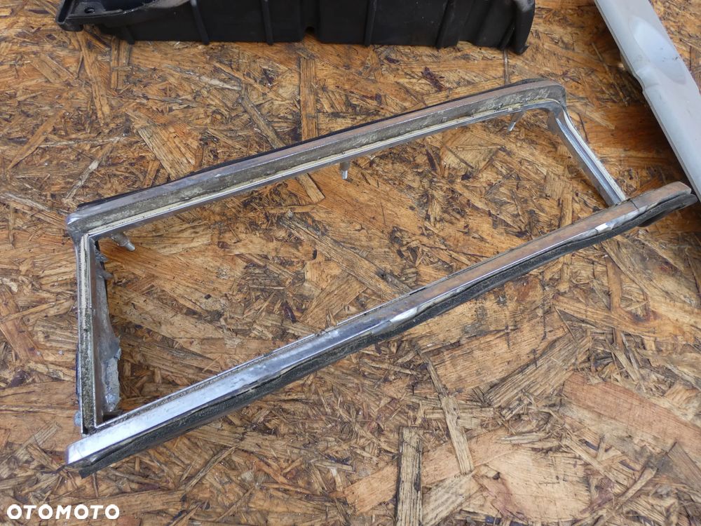 BMW E24 LAMPA PRAWY TYŁ KOMPLETNA - 6