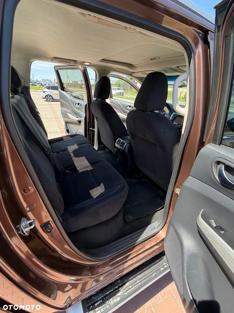 Nissan Navara 2.5 D Platinum Long EU5 - 13