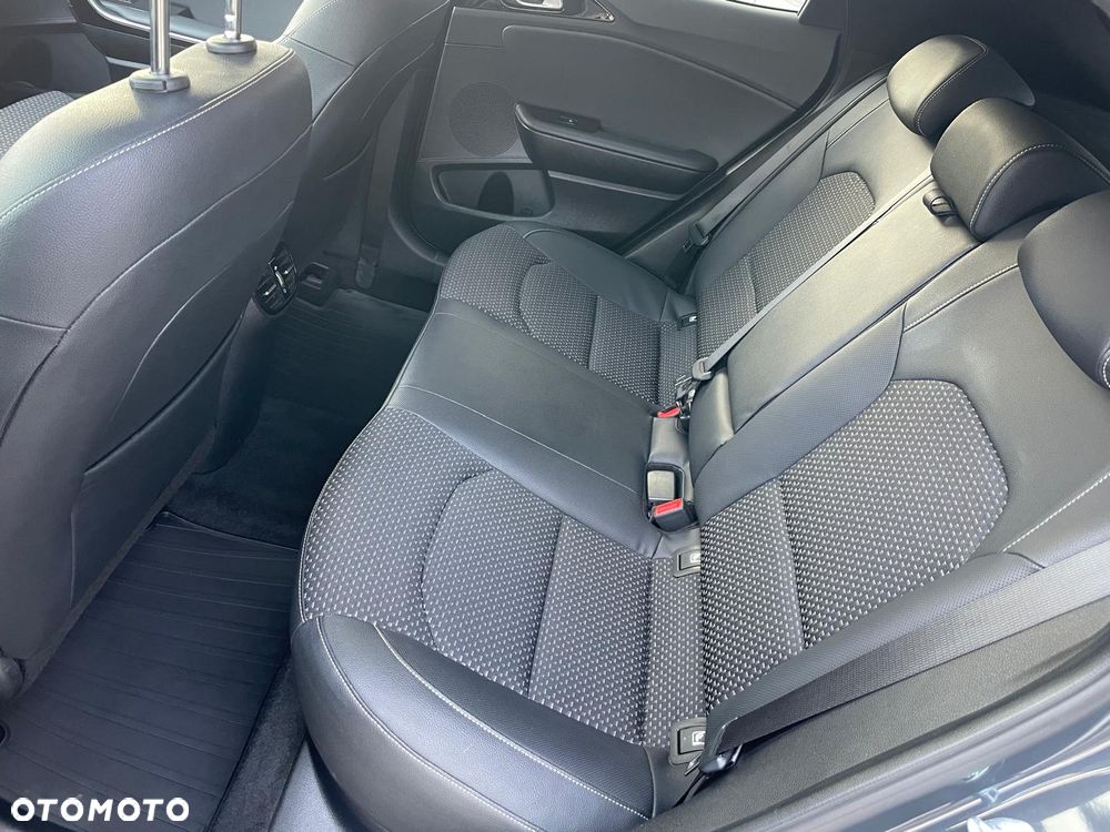 Kia XCeed 1.5 T-GDI L Business Line DCT - 3