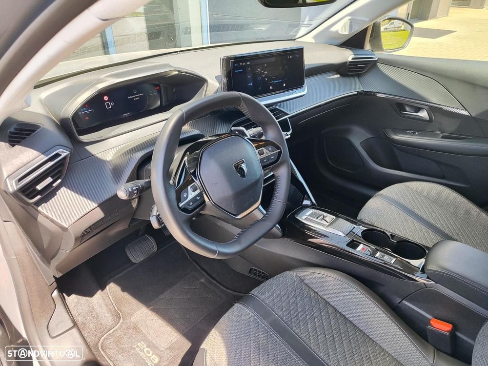 Peugeot 208 1.2 Hybrid Allure e-DCS6 - 11