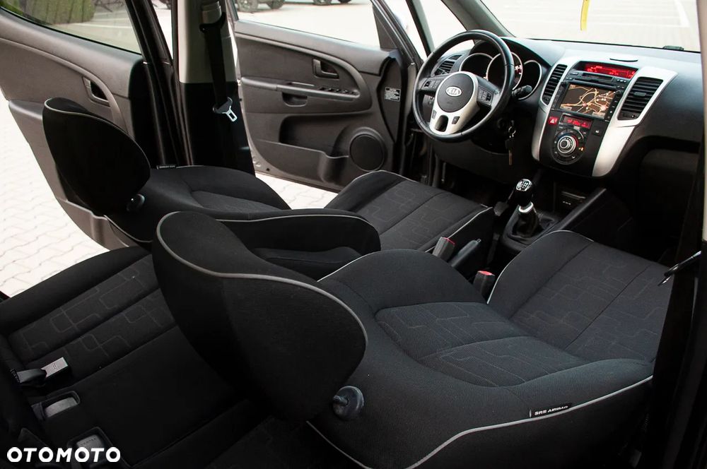 Kia Venga - 34
