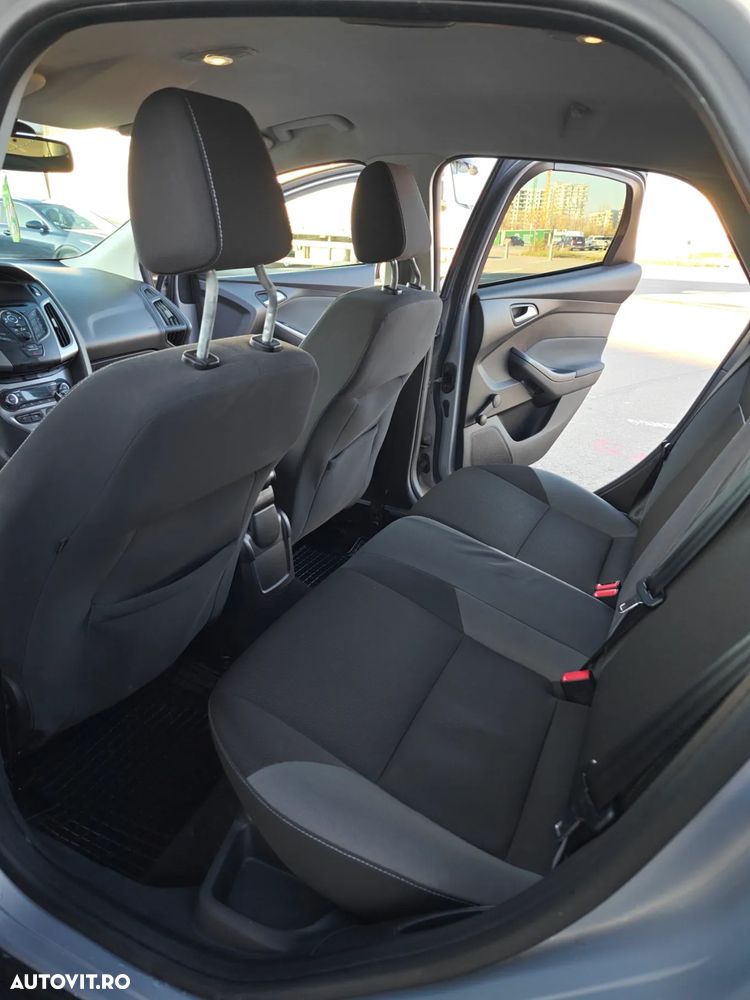 Ford Focus 1.6 Ti-VCT Sport - 13