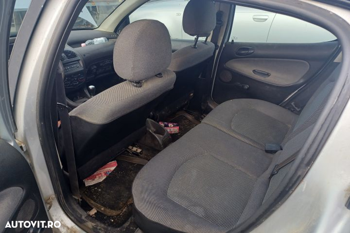 Egr Peugeot 206 1 (facelift)  [din 2002 pana  2009] Sedan 1.4 MT (75 hp) - 11