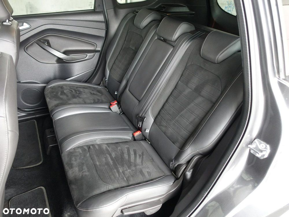 Ford Kuga 2.0 TDCi AWD ST-Line - 18