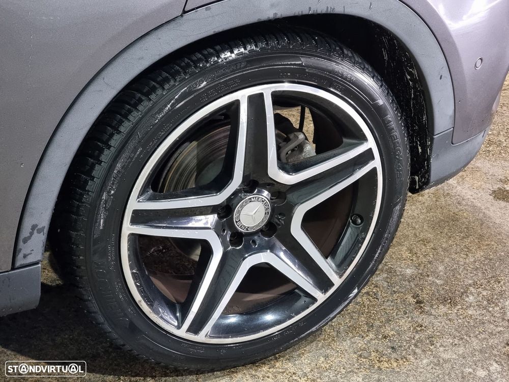 Mercedes-Benz GLA 220 CDI AMG Line 4-Matic - 37