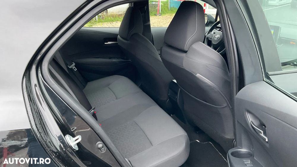 Toyota Corolla 1.8 HSD Dynamic - 29