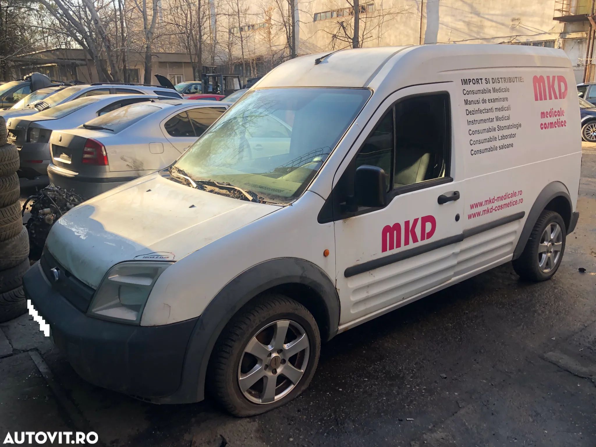 Dezmembrez Ford Transit Connect alb 1.8 diesel 2008 - 1