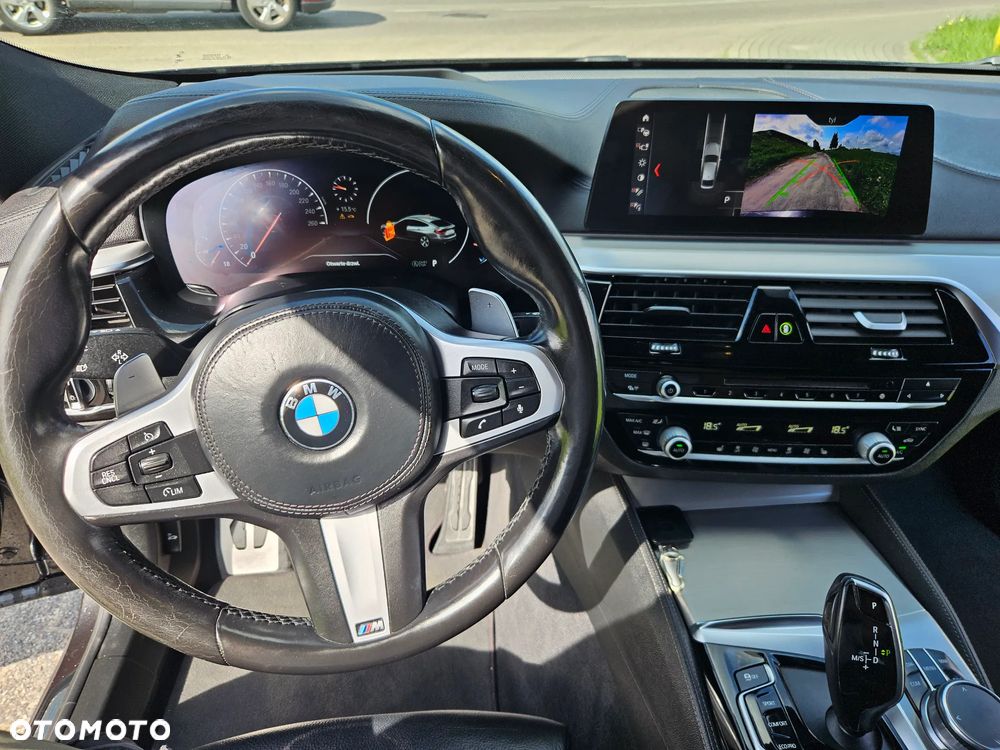 BMW 6GT - 14