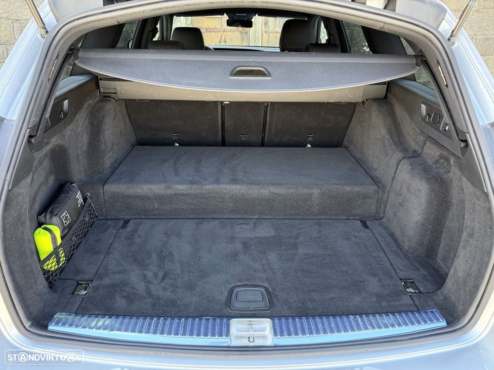 Mercedes-Benz E 300 de AMG Line - 32