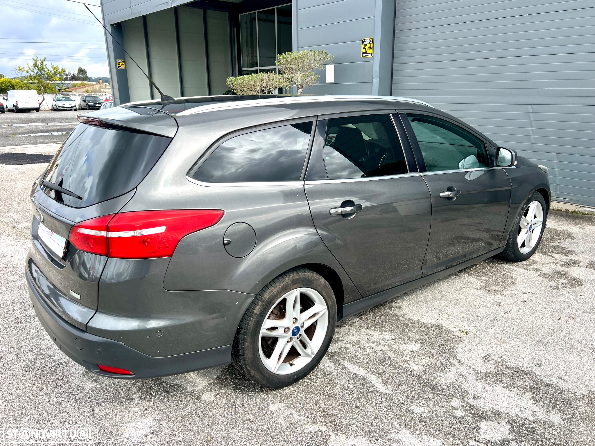 Ford Focus SW 1.0 SCTi Titanium - 4
