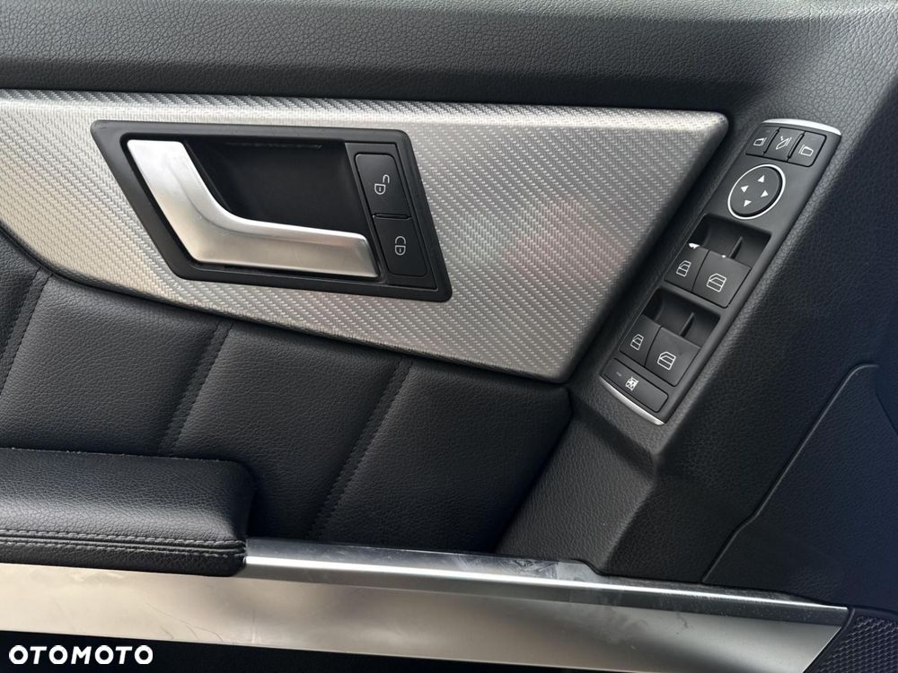 Mercedes-Benz GLK - 11