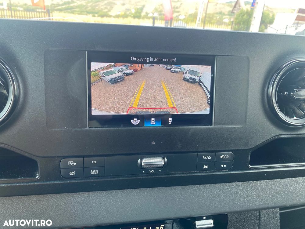 Mercedes-Benz Sprinter - 16
