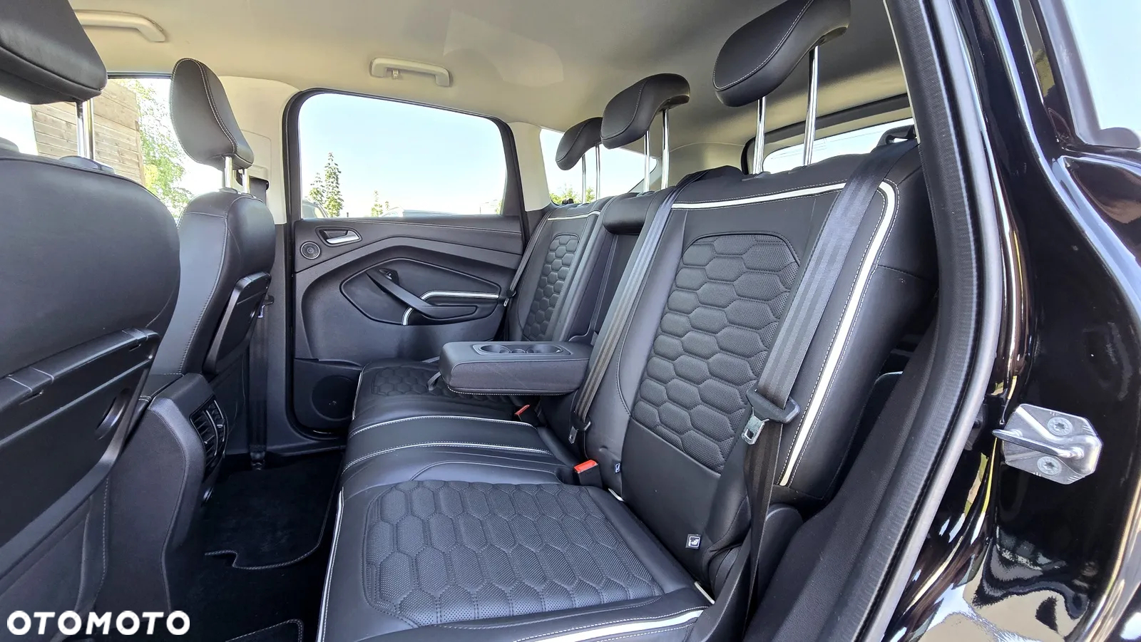Ford Kuga 2.0 TDCi 4x4 Vignale - 32