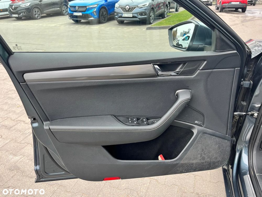 Skoda Superb 2.0 TDI SCR 4x4 Style DSG - 18