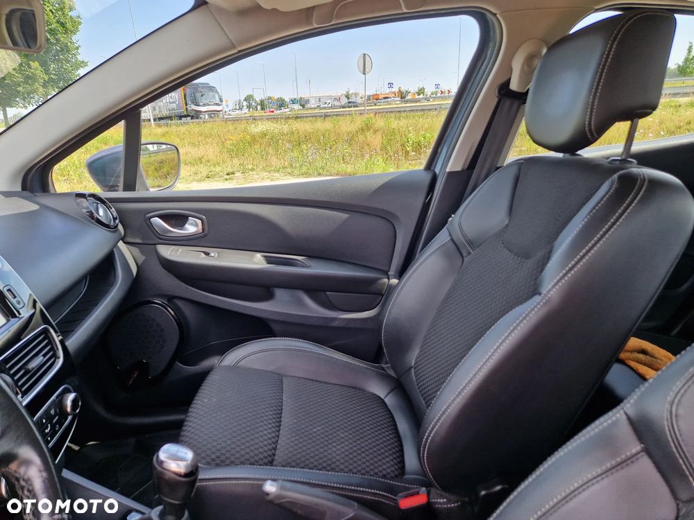 Renault Clio - 19