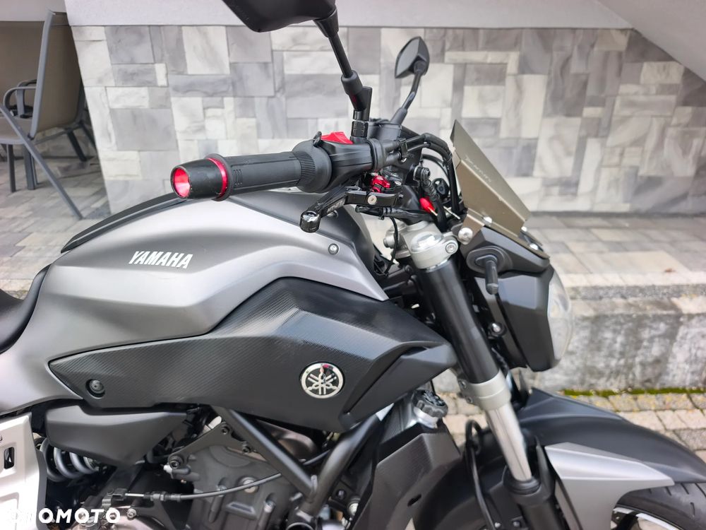 Yamaha MT - 5