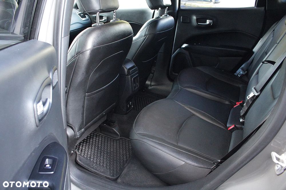 Jeep Compass - 17