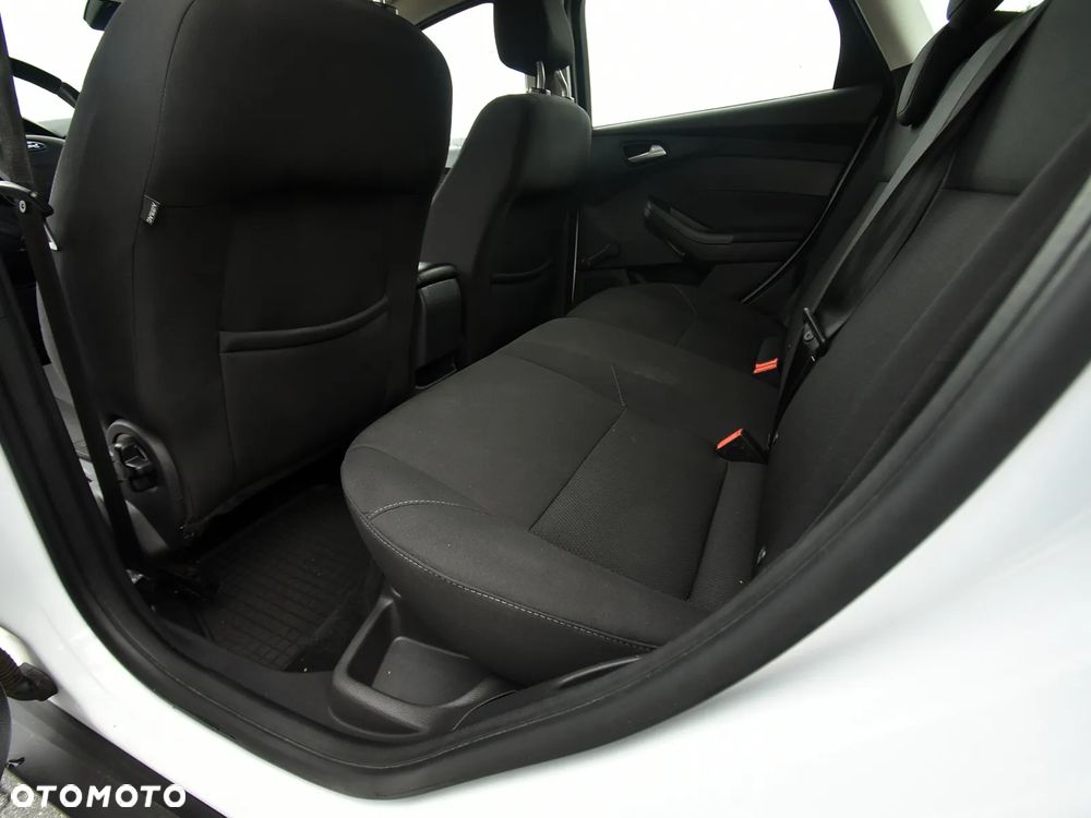 Ford Focus 1.6 Trend - 14