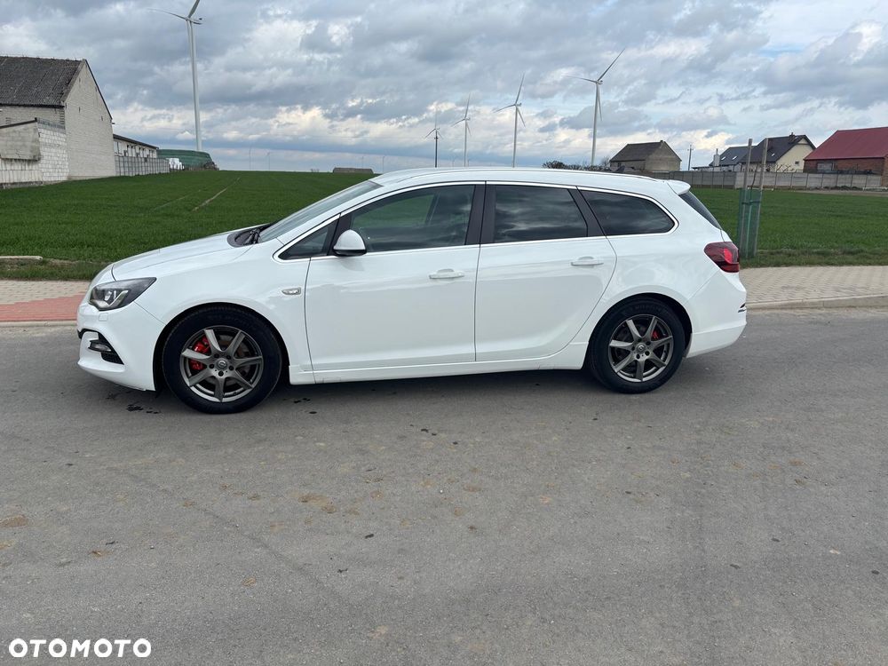 Opel Astra 2.0 BiTurbo CDTI DPF ecoFLEX SportsTourer St - 11