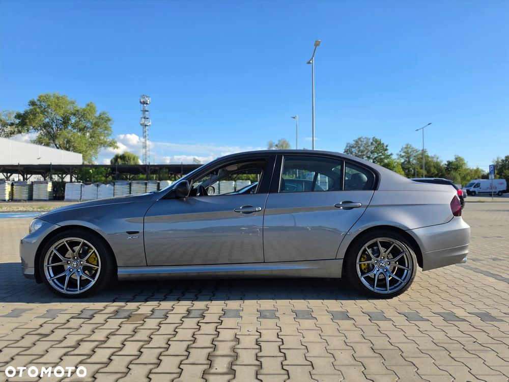BMW Seria 3 320d xDrive DPF - 17