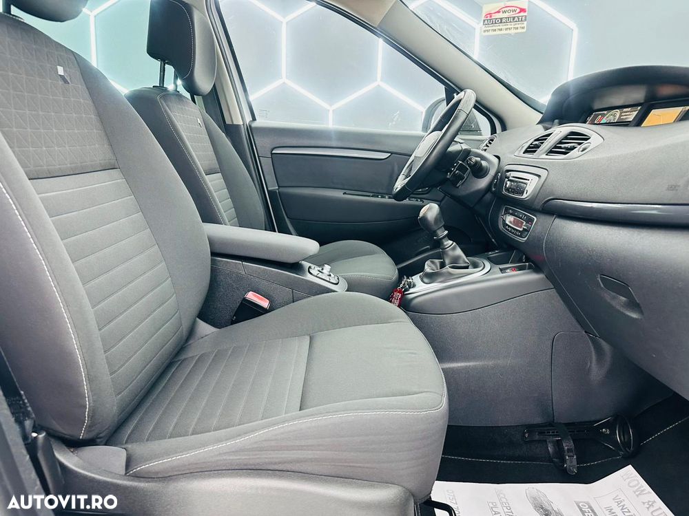 Renault Grand Scenic ENERGY dCi 110 INTENS - 17