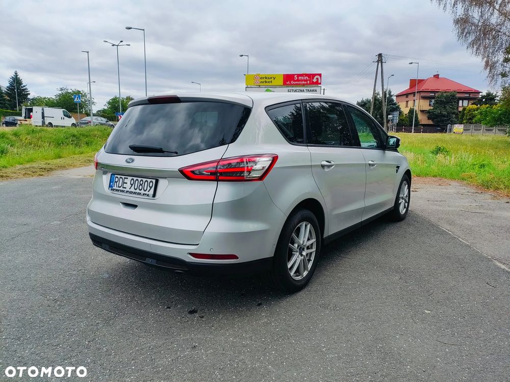 Ford S-Max - 12