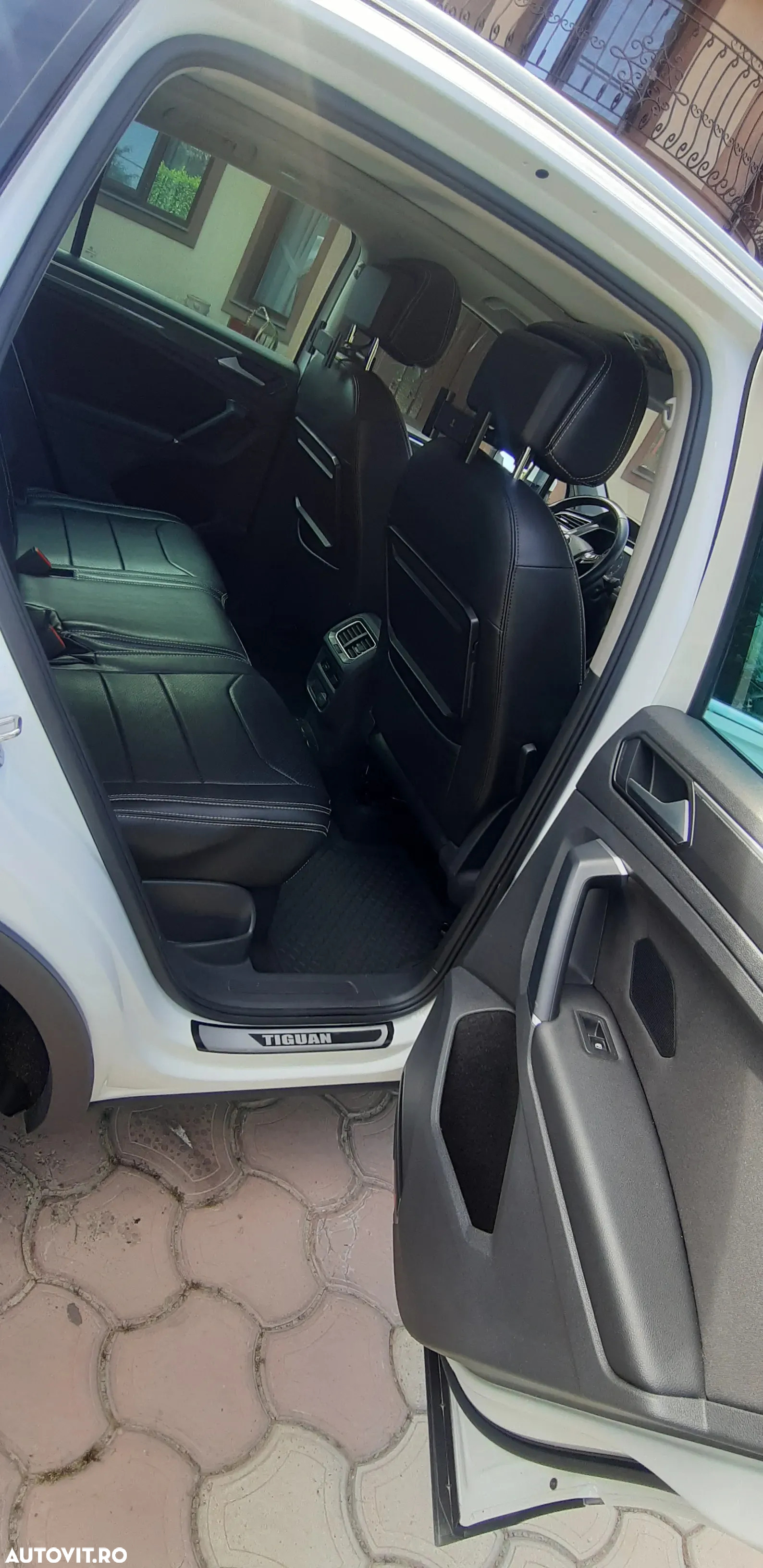 Volkswagen Tiguan - 13
