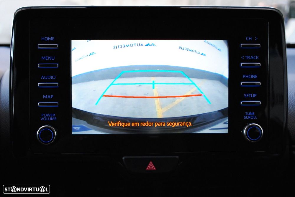 Toyota Yaris Cross 1.5 HDF Comfort Plus - 17