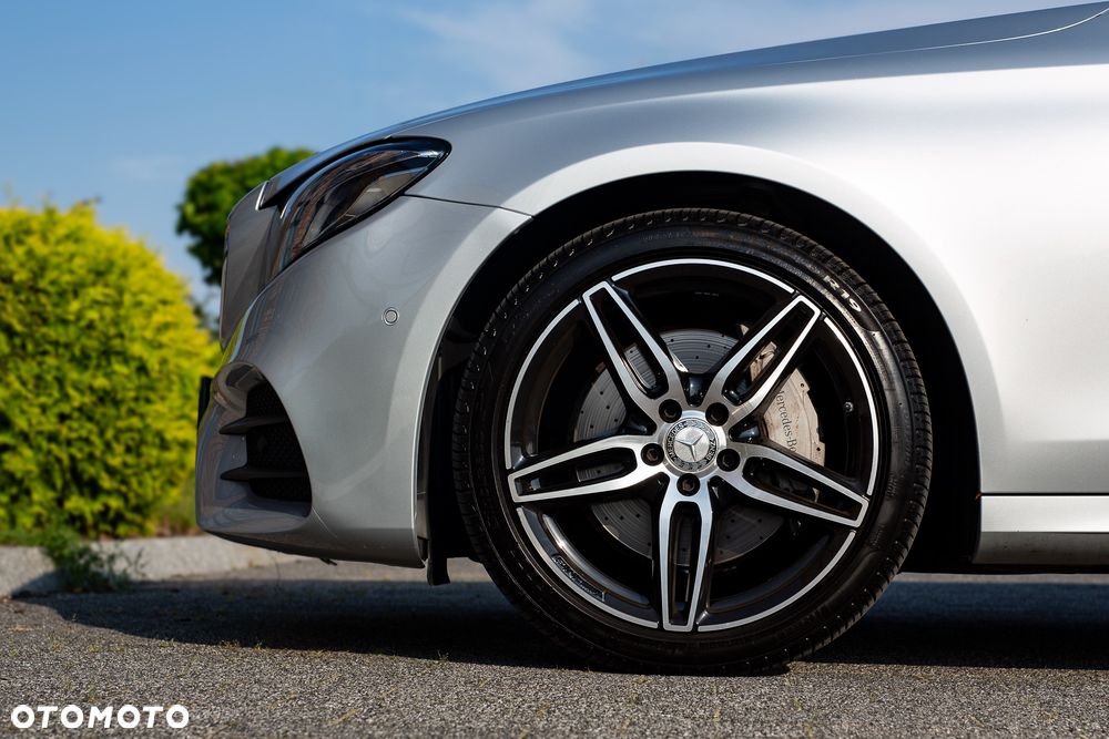 Mercedes-Benz Klasa E 220 d 9G-TRONIC - 37